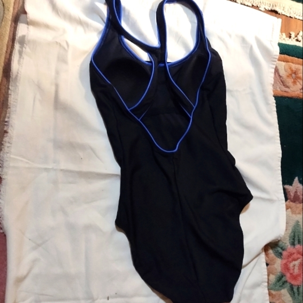 Speedo " Ultraback One " Women's Swimsuit - Picture 2 of 5